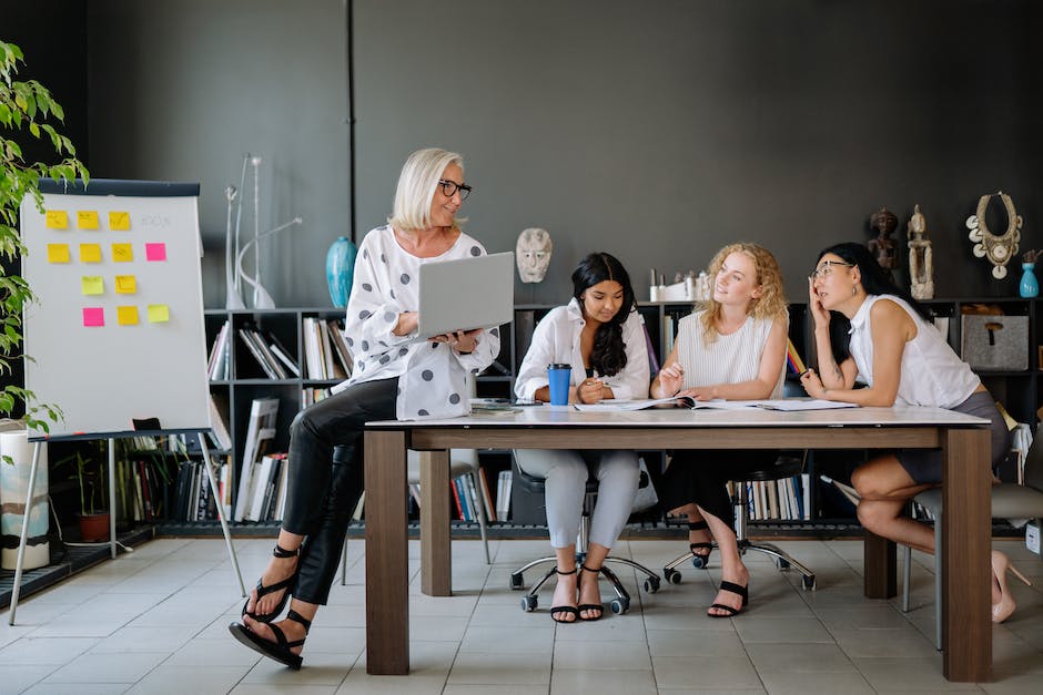 Image depicting diverse individuals working together, promoting inclusivity and equal opportunities in employment platforms